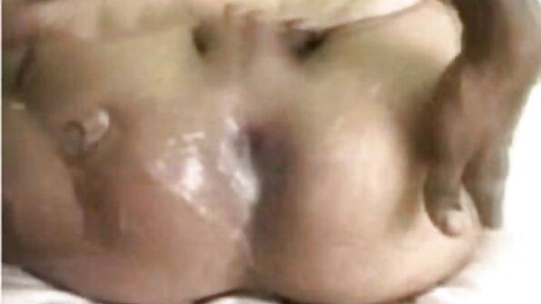 Melissa Moore'ile meeldib musta riista imeda