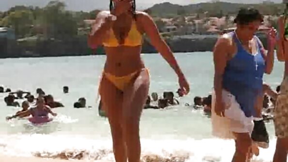 Kallis Avery Black Asian imeb riista ja kuradi raha pärast
