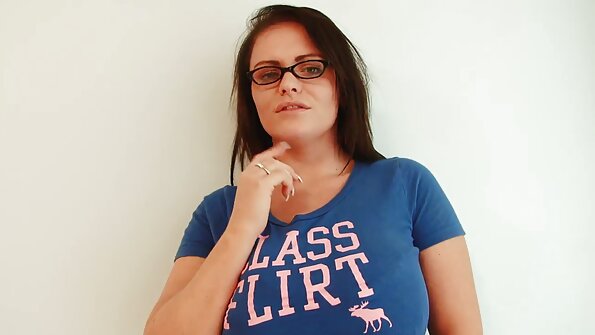 Claudia Marie Eemaldage oma rõivad
